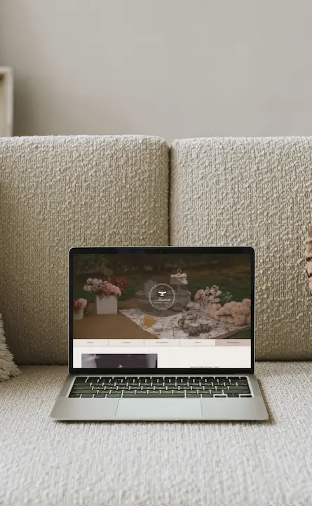 mockup-canapé-madaine-devbloom-hero