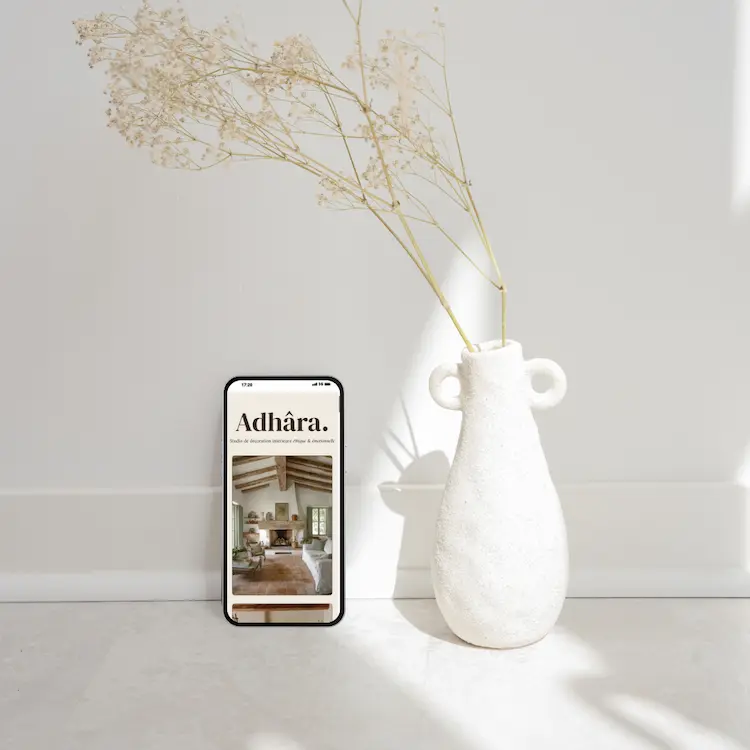 mockup-smartphone-adhara